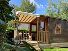 Camping Pas Cher vous présente avec son site Officiel campingpascher.fr, le Camping L'Etang Du Pays Blanc classé 3 étoiles, situé sur la commune de Guerande dans le département Loire-atlantique (Pays De La Loire) en France. Le camping L'Etang Du Pays Blanc, vous présente un hébergement de type hébergement insolite de 12 m² pour 2 personnes. Le camping L'Etang Du Pays Blanc vous propose du sam. 27 juin au sam. 04 juillet 2026, en promotion à -15% pour 7 nuits à 183,71 € au lieu de 218,0 € soit une Économie de 34,29 €. Cette location propose 71 dates différentes pour réserver votre séjour. Découvrez également les 40 autres gammes d'hébergements du camping. Les Avis clients pour le Camping L'Etang Du Pays Blanc sont excellents avec une note moyenne de 8 sur 10. Piscine chauffée, Piscine couverte, Animations familiales, Club enfants, Aire de jeux enfants, Aire de jeux intérieure, Canoë-kayak, Centre équestre, Court de tennis, Ping-pong, Pétanque, Salle de fitness, Structure gonflable enfants, Terrain de football, Terrain multisports, Trampoline, Bar, Dépôt de pain, Plats à emporter, Snack/Bar, Supermarché, Épicerie,... En savoir plus : cliquez-ICI.