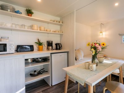 Cliquez pour découvrir toutes les photos de l'HÉBERGEMENT ! bungalow toilé - Les Jardins De Kergal photo 2