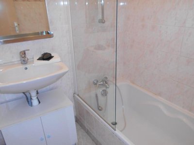 Cliquez pour découvrir toutes les photos de l'HÉBERGEMENT ! chalet - Saint James Les Pins photo 8