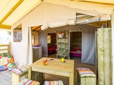 Cliquez pour découvrir toutes les photos de l'HÉBERGEMENT ! lodge - Parfums D'été photo 2