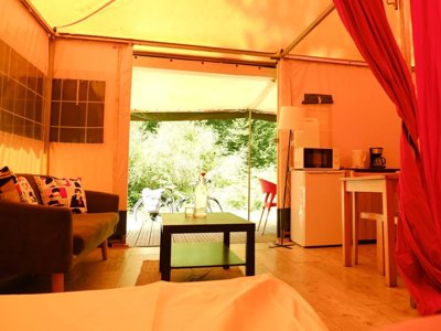Cliquez pour découvrir toutes les photos de l'HÉBERGEMENT ! bungalow toilé - Domaine D'Haulmé photo 3
