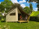 Camping Pas Cher vous présente avec son site Officiel campingpascher.fr, le Camping Ushuaïa Villages Le Parc De La Grève classé 4 étoiles, situé sur la commune de L'aiguillon Sur Vie dans le département Vendée (Pays De La Loire) en France. Le camping Ushuaïa Villages Le Parc De La Grève, vous présente un hébergement de type lodge de 15 m² pour 4 personnes. Le camping Ushuaïa Villages Le Parc De La Grève vous propose du sam. 04 juillet au sam. 11 juillet 2026, en promotion à -14% pour 7 nuits à 418,95 € au lieu de 490,0 € soit une Économie de 71,05 €. Cette location propose 116 dates différentes pour réserver votre séjour. Découvrez également les 19 autres gammes d'hébergements du camping. Les Avis clients pour le Camping Ushuaïa Villages Le Parc De La Grève sont excellents avec une note moyenne de 8 sur 10. LacMerRivièreÉtang, Piscine chauffée, Piscine extérieure, Animations familiales, Club enfants, Aire de jeux enfants, Canoë-kayak, Cyclisme, Golf, Ping-pong, Pédalo, Pétanque, Randonnée, Salle de jeux vidéo, Structure gonflable enfants, Boulangerie, Bureau de tabac, Dépôt de pain, Épicerie,... En savoir plus : cliquez-ICI.