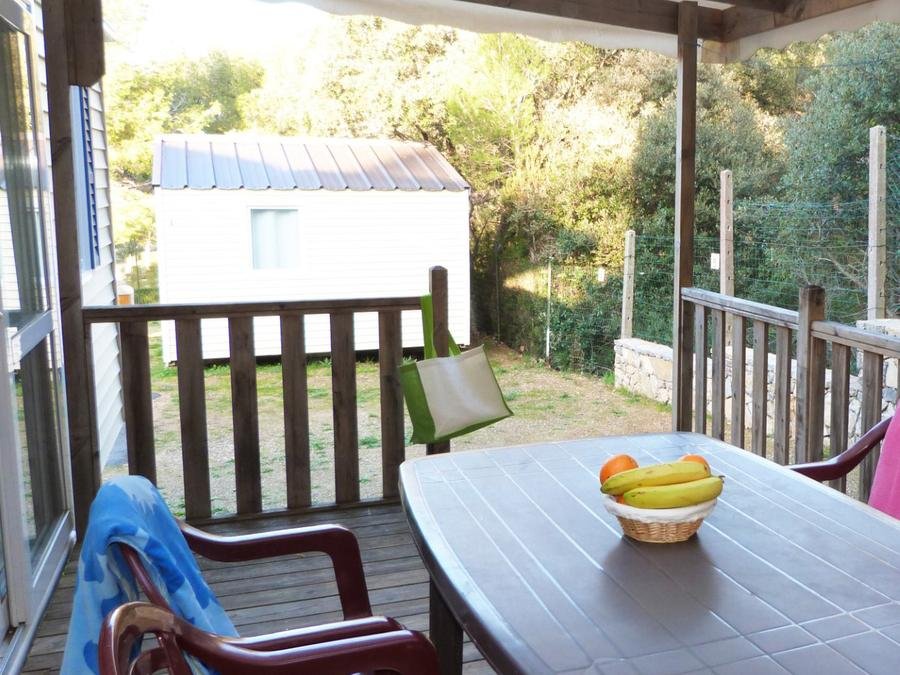 Camping Pas Cher vous présente avec son site Officiel campingpascher.fr, le Camping Tikayan Le Méditerranée classé 3 étoiles, situé sur la commune de Hyères dans le département Var (Provence Alpes Côte D'azur) en France. Le camping Tikayan Le Méditerranée, vous présente un hébergement de type mobil-home de 26 m² pour 4 personnes avec climatisation et télévision. Le camping Tikayan Le Méditerranée vous propose du vendredi 12 juin au vendredi 19 juin 2026, en promotion à -29% pour 7 nuits à 553,70 € au lieu de 791,0 € soit une Économie de 237,30 €. Cette location propose 61 dates différentes pour réserver votre séjour. Découvrez également les 19 autres gammes d'hébergements du camping. Les Avis clients pour le Camping Tikayan Le Méditerranée sont de 7 sur 10. Mer, Aire de jeux enfants, Canoë-kayak, Jet-ski, Paddle, Ping-pong, Planche à voile, Plongée, kiteSurf, Bar, Snack/Bar, Épicerie,... En savoir plus : cliquez-ICI.