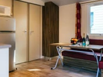 Cliquez pour découvrir toutes les photos de l'HÉBERGEMENT ! mobil-home - Castell Montgri photo 4