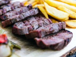 Camping Pas Cher vous présente avec son site Officiel campingpascher.fr, le Camping Castell Montgri classé 4 étoiles, situé sur la commune de L'estartit dans le département Gérone (Catalogne) en Espagne. Le camping Castell Montgri, vous présente un hébergement de type mobil-home de 26 m² avec climatisation. Le camping Castell Montgri vous proposeun séjour PAS CHER avec une REMISEdu sam. 23 mai au sam. 30 mai 2026, en promotion à -30% pour 7 nuits à 294 € au lieu de 420,0 € soit une Économie de 126 €. Cette location propose 81 dates différentes pour réserver votre séjour. Découvrez également les 20 autres gammes d'hébergements du camping. Les Avis clients pour le Camping Castell Montgri sont excellents avec une note moyenne de 8 sur 10. Mer, Parc aquatique, Piscine extérieure, Animations familiales, Club enfants, Aire de jeux enfants, Canoë-kayak, Centre équestre, Court de tennis, Golf, Ping-pong, Piscine, Planche à voile, Plongée, Pédalo, Pétanque, Salle de jeux vidéo, Ski nautique, Structure gonflable enfants, Terrain de football, Terrain de volley-ball, Terrain multisports, Voile, kiteSurf, Bar, Dépôt de pain, Restaurant, Snack/Bar, Épicerie,... En savoir plus : cliquez-ICI.