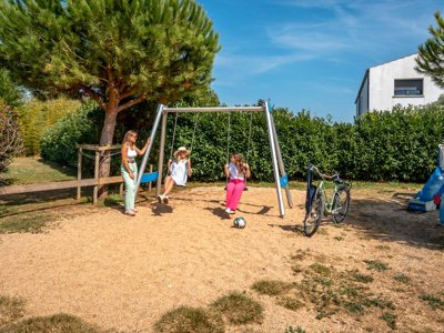 Cliquez pour découvrir toutes les photos de l'ÉTABLISSEMENT ! établissement Au Petit Port De L'Houmeau photo 7