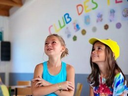 Camping Pas Cher vous présente avec son site Officiel campingpascher.fr, le Camping L'Anse Des Pins classé 4 étoiles, situé sur la commune de Saint Georges D'oléron dans le département Charente-maritime (Poitou Charentes) en France. Le camping L'Anse Des Pins, vous présente un hébergement de type mobil-home de 20 m². Le camping L'Anse Des Pins vous proposeun séjour PAS CHER avec une REMISEdu sam. 02 mai au sam. 09 mai 2026, en promotion à -51% pour 7 nuits à 279 € au lieu de 574,0 € soit une Économie de 295 €. Cette location propose 22 dates différentes pour réserver votre séjour. Découvrez également les 2 autres gammes d'hébergements du camping. Les Avis clients pour le Camping L'Anse Des Pins sont excellents avec une note moyenne de 8 sur 10. Mer, Piscine couverte, Piscine extérieure, Animations familiales, Club enfants, Aire de jeux enfants, Centre équestre, Golf, Ping-pong, Planche à voile, Pétanque, Surf, Terrain multisports, Bar, Dépôt de pain, Plats à emporter, Restaurant, Snack/Bar, Épicerie,... En savoir plus : cliquez-ICI.