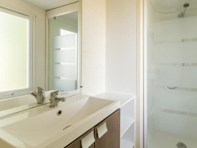 Cliquez pour découvrir toutes les photos de l'HÉBERGEMENT ! mobil-home - Le Petit Trianon photo 5