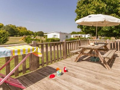 Cliquez pour découvrir toutes les photos de l'HÉBERGEMENT ! mobil-home - Le Petit Trianon photo 2