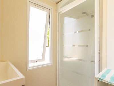 Cliquez pour découvrir toutes les photos de l'HÉBERGEMENT ! mobil-home - Le Petit Trianon photo 2