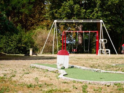 Cliquez pour découvrir toutes les photos de l'ÉTABLISSEMENT ! camping Le Petit Trianon photo 6