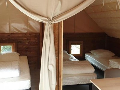 Cliquez pour découvrir toutes les photos de l'HÉBERGEMENT ! tente en toile et bois - Eden photo 2