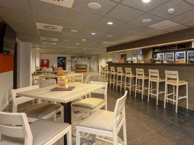 Cliquez pour découvrir toutes les photos de l'ÉTABLISSEMENT ! camping La Roche photo 23