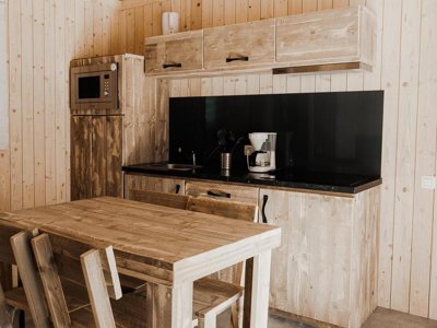 Cliquez pour découvrir toutes les photos de l'HÉBERGEMENT ! lodge - La Roche photo 4