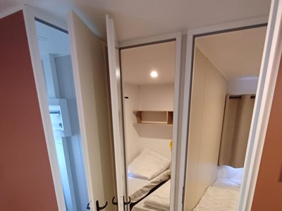 Cliquez pour découvrir toutes les photos de l'HÉBERGEMENT ! mobil-home - La Roche photo 4