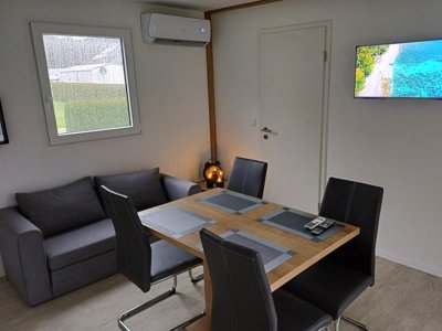 Cliquez pour découvrir toutes les photos de l'HÉBERGEMENT ! lodge - La Roche photo 3
