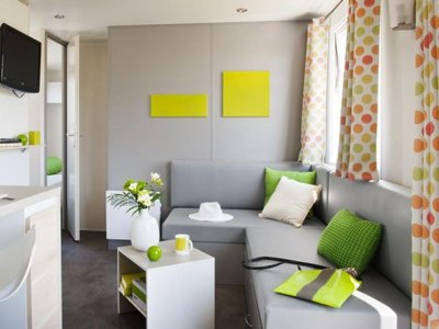 Cliquez pour découvrir toutes les photos de l'HÉBERGEMENT ! mobil-home - Sélection Camping photo 2