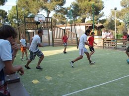 Camping Pas Cher vous présente avec son site Officiel campingpascher.fr, le Camping Sélection Camping classé 4 étoiles, situé sur la commune de La Croix Valmer dans le département Var (Provence Alpes Côte D'azur) en France. Le camping Sélection Camping vous propose un hébergement de type mobil-home de 29 m². L'établissement vous propose 19 autres types d'hébergements. Découvrez tous nos séjours à petits prix dans la commune et aux alentours de La Croix Valmer du département : Var (Provence Alpes Côte D'azur). Les Avis clients pour le Camping Sélection Camping sont excellents avec une note moyenne de 8 sur 10. Piscine chauffée, Piscine extérieure, Animations familiales, Club enfants, Aire de jeux enfants, Centre équestre, Court de tennis, Cyclisme, Golf, Ping-pong, Piscine, Pétanque, Randonnée, Terrain de football, Terrain multisports, Bar, Dépôt de pain, Plats à emporter, Restaurant, Snack/Bar, Épicerie,... En savoir plus : cliquez-ICI.