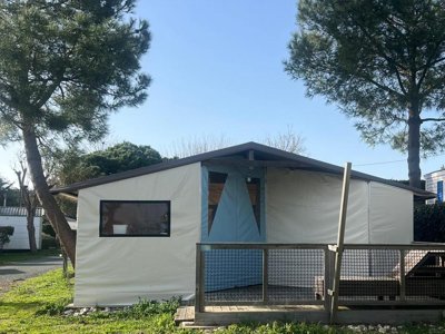 tente en toile et bois - Le Pavillon Bleu photo 1
