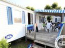 Camping Pas Cher vous présente avec son site Officiel campingpascher.fr, le Camping Les Flots Bleus classé 4 étoiles, situé sur la commune de La Faute Sur Mer dans le département Vendée (Pays De La Loire) en France. Le camping Les Flots Bleus, vous présente un hébergement de type mobil-home de 28 m² pour 6 personnes et télévision. Le camping Les Flots Bleus vous proposeun séjour PAS CHER avec une REMISEdu sam. 04 avril au sam. 11 avril 2026, en promotion à -35% pour 7 nuits à 339 € au lieu de 521,54 € soit une Économie de 182,54 €. Cette location propose 32 dates différentes pour réserver votre séjour. Découvrez également les 3 autres gammes d'hébergements du camping. Les Avis clients pour le Camping Les Flots Bleus sont excellents avec une note moyenne de 8 sur 10. Mer, Piscine chauffée, Piscine couverte, Animations familiales, Club enfants, Aire de jeux enfants, Canoë-kayak, Centre équestre, Golf, Ping-pong, Planche à voile, Pétanque, Trampoline, Bar, Dépôt de pain, Plats à emporter, Restaurant, Snack/Bar, Supermarché,... En savoir plus : cliquez-ICI.