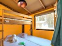 Cliquez pour découvrir toutes les photos de l'HÉBERGEMENT ! tente en toile et bois - camping Flower Le Bel Air photo 6