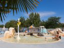 Camping Pas Cher vous présente avec son site Officiel campingpascher.fr, le Établissement Du Jard, situé sur la commune de La Tranche Sur Mer dans le département Vendée (Pays De La Loire) en France. L'établissement Du Jard vous propose un hébergement de type mobil-home de 28 m². L'établissement vous propose 3 autres types d'hébergements. Découvrez tous nos séjours à petits prix dans la commune et aux alentours de La Tranche Sur Mer du département : Vendée (Pays De La Loire).... En savoir plus : cliquez-ICI.