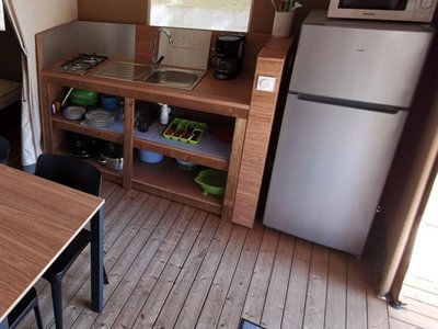 Cliquez pour découvrir toutes les photos de l'HÉBERGEMENT ! tente en toile et bois - Du Manoir De Penn Ar Ster photo 3