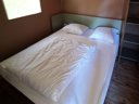 Cliquez pour découvrir toutes les photos de l'HÉBERGEMENT ! tente en toile et bois - camping Du Manoir De Penn Ar Ster photo 5