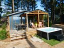Cliquez pour découvrir toutes les photos de l'HÉBERGEMENT ! chalet - camping Hello Soleil photo 2