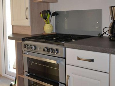 Cliquez pour découvrir toutes les photos de l'HÉBERGEMENT ! mobil-home - Maeva Escapades Parc Valrose photo 2