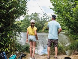 Camping Pas Cher vous présente avec son site Officiel campingpascher.fr, le Camping Paradis - Domaine De Bel Air classé 5 étoiles, situé sur la commune de Landudec dans le département Finistère (Bretagne) en France. Le camping Paradis - Domaine De Bel Air, vous présente un hébergement de type tente en toile et bois de 16 m² pour 4 personnes. Le camping Paradis - Domaine De Bel Air vous propose du vendredi 26 juin au vendredi 03 juillet 2026, en promotion à -15% pour 7 nuits à 159 € au lieu de 188,0 € soit une Économie de 29 €. Cette location propose 11 dates différentes pour réserver votre séjour. Découvrez également les 18 autres gammes d'hébergements du camping. Les Avis clients pour le Camping Paradis - Domaine De Bel Air sont excellents avec une note moyenne de 8 sur 10. Lac, Parc aquatique, Piscine couverte, Piscine extérieure, Animation ados, Animations familiales, Club enfants, Aire de jeux enfants, Aire de jeux intérieure, Canoë-kayak, Centre équestre, Court de tennis, Golf, Paddle, Planche à voile, Plongée, Pétanque, Randonnée, Salle de jeux vidéo, Surf, Terrain multisports, Dépôt de pain, Plats à emporter, Restaurant, Supermarché, Épicerie,... En savoir plus : cliquez-ICI.