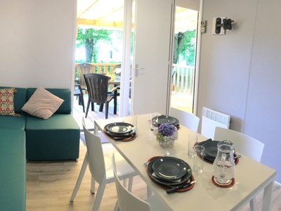 Cliquez pour découvrir toutes les photos de l'HÉBERGEMENT ! mobil-home - Flower Et Base De Loisirs De Rouffiac photo 4