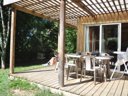 Cliquez pour découvrir toutes les photos de l'HÉBERGEMENT ! chalet - camping Flower Et Base De Loisirs De Rouffiac photo 2