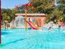 Camping Pas Cher vous présente avec son site Officiel campingpascher.fr, le Camping Saint Louis classé 4 étoiles, situé sur la commune de La Roquette Sur Siagne dans le département Alpes-maritimes (Provence Alpes Côte D'azur) en France. Le camping Saint Louis, vous présente un hébergement de type mobil-home de 34 m² avec climatisation et télévision. Le camping Saint Louis vous propose du sam. 19 septembre au sam. 26 septembre 2026, en promotion à -29% pour 7 nuits à 441 € au lieu de 623,0 € soit une Économie de 182 €. Cette location propose 9 dates différentes pour réserver votre séjour. Découvrez également les 9 autres gammes d'hébergements du camping. Les Avis clients pour le Camping Saint Louis sont excellents avec une note moyenne de 8 sur 10. Piscine couverte, Piscine extérieure, Animations familiales, Club ados, Club enfants, Aire de jeux enfants, Centre équestre, Court de tennis, Golf, Pétanque, Structure gonflable enfants, Terrain multisports, Bar, Pizzeria, Plats à emporter, Restaurant, Snack/Bar,... En savoir plus : cliquez-ICI.