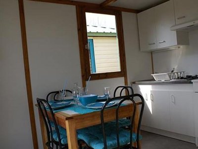 Cliquez pour découvrir toutes les photos de l'HÉBERGEMENT ! bungalow - Flower Le Dolium photo 2