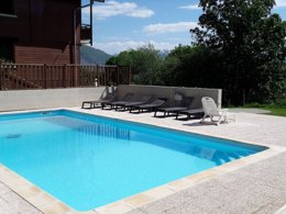 Camping Pas Cher vous présente avec son site Officiel campingpascher.fr, le Établissement Du Col, situé sur la commune de La Toussuire dans le département Savoie (Rhône Alpes) en France. L'établissement Du Col vous propose un hébergement de type mobilhome de 27 m². L'établissement vous propose 4 autres types d'hébergements. Découvrez tous nos séjours à petits prix dans la commune et aux alentours de La Toussuire du département : Savoie (Rhône Alpes).... En savoir plus : cliquez-ICI.