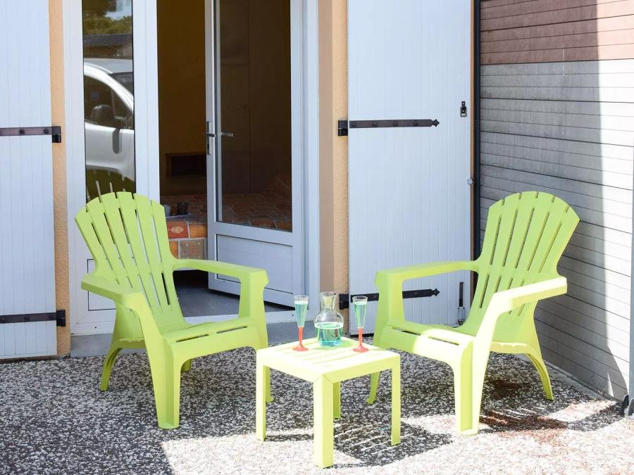 Camping Pas Cher vous présente avec son site Officiel campingpascher.fr, le Camping Maeva Club Les Préveils classé 4 étoiles, situé sur la commune de La Tranche Sur Mer dans le département Vendée (Pays De La Loire) en France. Le camping Maeva Club Les Préveils, vous présente un hébergement de type studio pour 2 personnes et télévision. Le camping Maeva Club Les Préveils vous propose du jeudi 04 juin au jeudi 11 juin 2026 avec une PROMO de DERNIÈRE MINUTE, en promotion à -29% pour 7 nuits à 439 € au lieu de 627,14 € soit une Économie de 188,14 €. Cette location propose 58 dates différentes pour réserver votre séjour. Découvrez également les 32 autres gammes d'hébergements du camping. Les Avis clients pour le Camping Maeva Club Les Préveils sont excellents avec une note moyenne de 8 sur 10. Mer, Piscine chauffée, Piscine extérieure, Animations familiales, Club ados, Club enfants, Aire de jeux enfants, Planche à voile, Pétanque, Salle de fitness, Salle de jeux vidéo, Surf, Terrain multisports, kiteSurf, Bar, Dépôt de pain, Plats à emporter, Restaurant, Snack/Bar, Épicerie,... En savoir plus : cliquez-ICI.