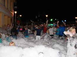 Camping Pas Cher vous présente avec son site Officiel campingpascher.fr, le Camping Maeva Club Les Préveils classé 4 étoiles, situé sur la commune de La Tranche Sur Mer dans le département Vendée (Pays De La Loire) en France. Le camping Maeva Club Les Préveils, vous présente un hébergement de type mobil-home de 32 m² et télévision. Le camping Maeva Club Les Préveils vous proposeun séjour PAS CHER avec une REMISEdu sam. 16 mai au sam. 23 mai 2026, en promotion à -30% pour 7 nuits à 239 € au lieu de 341,43 € soit une Économie de 102,43 €. Cette location propose 123 dates différentes pour réserver votre séjour. Découvrez également les 31 autres gammes d'hébergements du camping. Les Avis clients pour le Camping Maeva Club Les Préveils sont excellents avec une note moyenne de 8 sur 10. Mer, Piscine chauffée, Piscine extérieure, Animations familiales, Club ados, Club enfants, Aire de jeux enfants, Planche à voile, Pétanque, Salle de fitness, Salle de jeux vidéo, Surf, Terrain multisports, kiteSurf, Bar, Dépôt de pain, Plats à emporter, Restaurant, Snack/Bar, Épicerie,... En savoir plus : cliquez-ICI.