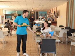 Camping Pas Cher vous présente avec son site Officiel campingpascher.fr, le Camping Maeva Club Les Préveils classé 4 étoiles, situé sur la commune de La Tranche Sur Mer dans le département Vendée (Pays De La Loire) en France. Le camping Maeva Club Les Préveils, vous présente un hébergement de type mobil-home de 30 m² pour 5 personnes. Le camping Maeva Club Les Préveils vous proposeun séjour PAS CHER avec une REMISEdu sam. 16 mai au sam. 23 mai 2026, en promotion à -30% pour 7 nuits à 239 € au lieu de 341,43 € soit une Économie de 102,43 €. Cette location propose 124 dates différentes pour réserver votre séjour. Découvrez également les 31 autres gammes d'hébergements du camping. Les Avis clients pour le Camping Maeva Club Les Préveils sont excellents avec une note moyenne de 8 sur 10. Mer, Piscine chauffée, Piscine extérieure, Animations familiales, Club ados, Club enfants, Aire de jeux enfants, Planche à voile, Pétanque, Salle de fitness, Salle de jeux vidéo, Surf, Terrain multisports, kiteSurf, Bar, Dépôt de pain, Plats à emporter, Restaurant, Snack/Bar, Épicerie,... En savoir plus : cliquez-ICI.