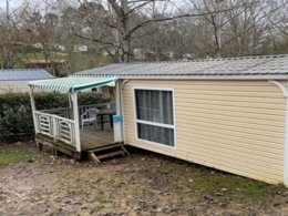 Camping Pas Cher vous présente avec son site Officiel campingpascher.fr, le Camping Paradis L'Escapade classé 4 étoiles, situé sur la commune de Lamonzie Montastruc dans le département Dordogne (Aquitaine) en France. Le camping Paradis L'Escapade, vous présente un hébergement de type mobil-home pour 4 personnes. Le camping Paradis L'Escapade vous propose du dimanche 06 septembre au dimanche 13 septembre 2026, en promotion à -21% pour 7 nuits à 154 € au lieu de 196,0 € soit une Économie de 42 €. Cette location propose 103 dates différentes pour réserver votre séjour. Découvrez également les 13 autres gammes d'hébergements du camping. Les Avis clients pour le Camping Paradis L'Escapade sont excellents avec une note moyenne de 8 sur 10. Parc aquatique, Piscine couverte, Piscine extérieure, Animations familiales, Club enfants, Aire de jeux enfants, Canoë-kayak, Centre équestre, Ping-pong, Piscine, Pétanque, Randonnée, Terrain multisports, Bar, Dépôt de pain, Plats à emporter, Supermarché, Épicerie,... En savoir plus : cliquez-ICI.