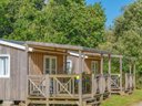 Camping Pas Cher vous présente avec son site Officiel campingpascher.fr, le Camping Maeva Club Les Alizés classé 4 étoiles, situé sur la commune de Lannion dans le département Côtes-d'armor (Bretagne) en France. Le camping Maeva Club Les Alizés, vous présente un hébergement de type chalet de 19 m² pour 5 personnes. Le camping Maeva Club Les Alizés vous proposeun séjour PAS CHER avec une REMISEdu sam. 27 juin au sam. 04 juillet 2026, en promotion à -40% pour 7 nuits à 236,88 € au lieu de 394,8 € soit une Économie de 157,92 €. Cette location propose 9 dates différentes pour réserver votre séjour. Découvrez également les 19 autres gammes d'hébergements du camping. Les Avis clients pour le Camping Maeva Club Les Alizés sont de 7 sur 10. Parc aquatique, Piscine couverte, Piscine extérieure, Animations familiales, Club enfants, Aire de jeux enfants, Baby-foot, Canoë-kayak, Centre équestre, Court de tennis, Flipper, Golf, Ping-pong, Pétanque, Salle de jeux vidéo, Structure gonflable enfants, Terrain multisports, Bar, Dépôt de pain, Restaurant, Snack/Bar, Station-service, Supermarché,... En savoir plus : cliquez-ICI.