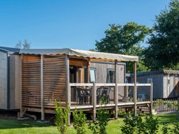 Camping Pas Cher vous présente avec son site Officiel campingpascher.fr, le Camping Maeva Club Les Alizés classé 4 étoiles, situé sur la commune de Lannion dans le département Côtes-d'armor (Bretagne) en France. Le camping Maeva Club Les Alizés, vous présente un hébergement de type mobil-home de 32 m² pour 7 personnes avec climatisation et télévision. Le camping Maeva Club Les Alizés vous proposeun séjour PAS CHER avec une REMISEdu sam. 12 septembre au sam. 19 septembre 2026, en promotion à -50% pour 7 nuits à 317,40 € au lieu de 634,8 € soit une Économie de 317,40 €. Cette location propose 127 dates différentes pour réserver votre séjour. Découvrez également les 19 autres gammes d'hébergements du camping. Les Avis clients pour le Camping Maeva Club Les Alizés sont de 7 sur 10. Parc aquatique, Piscine couverte, Piscine extérieure, Animations familiales, Club enfants, Aire de jeux enfants, Baby-foot, Canoë-kayak, Centre équestre, Court de tennis, Flipper, Golf, Ping-pong, Pétanque, Salle de jeux vidéo, Structure gonflable enfants, Terrain multisports, Bar, Dépôt de pain, Restaurant, Snack/Bar, Station-service, Supermarché,... En savoir plus : cliquez-ICI.