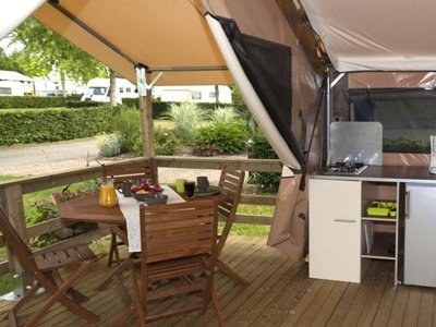 tente en toile et bois - L'Oasis Palavasienne photo 4