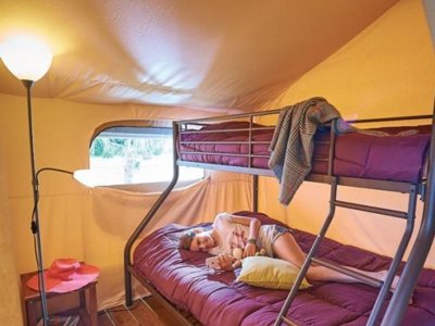 tente en toile et bois - L'Oasis Palavasienne photo 8
