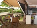 tente en toile et bois - camping L'Oasis Palavasienne photo 4