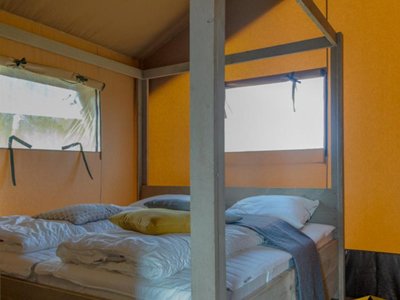 tente en toile et bois - Le Lignon photo 4