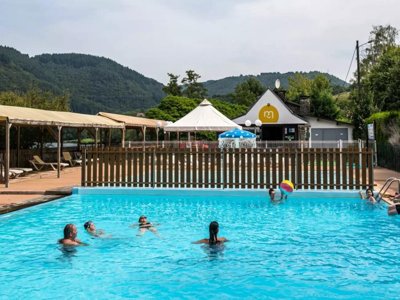 Cliquez pour découvrir toutes les photos de l'ÉTABLISSEMENT ! camping Maeva Escapades Le Lac De Laval-de-Cère photo 2