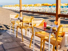 Camping Pas Cher vous présente avec son site Officiel campingpascher.fr, le Camping Gitavillage California, situé sur la commune de Lazio dans le département Rome (Latium) en Italie. Le camping Gitavillage California, vous présente un hébergement de type appartement de 50 m² avec climatisation. Le camping Gitavillage California vous propose du dimanche 06 septembre au dimanche 13 septembre 2026 pour 7 nuits à 553€. Cette location propose 47 dates différentes pour réserver votre séjour. Découvrez également les 9 autres gammes d'hébergements du camping. Les Avis clients pour le Camping Gitavillage California sont excellents avec une note moyenne de 8 sur 10. Mer, Piscine extérieure, Animations familiales, Aire de jeux enfants, Canoë-kayak, Court de tennis, Ping-pong, Pédalo, Pétanque, Salle de fitness, Terrain de beach-volley, Terrain de football, Bar, Bureau de tabac, Pizzeria, Restaurant, Supermarché,... En savoir plus : cliquez-ICI.