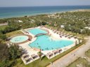 Camping Pas Cher vous présente avec son site Officiel campingpascher.fr, le Camping Torre Rinalda Beach & Resort classé 4 étoiles, situé sur la commune de Lecce dans le département Lecce (Pouilles) en Italie. Le camping Torre Rinalda Beach & Resort, vous présente un hébergement de type mobil-home. Le camping Torre Rinalda Beach & Resort vous propose du sam. 06 juin au sam. 13 juin 2026, en promotion à -14% pour 7 nuits à 510 € au lieu de 595,0 € soit une Économie de 85 €. Cette location propose 1 dates différentes pour réserver votre séjour. Découvrez également les 1 autres gammes d'hébergements du camping. Les Avis clients pour le Camping Torre Rinalda Beach & Resort sont de 7 sur 10. Mer, Piscine extérieure, Animation ados, Animations familiales, Club enfants, Aire de jeux enfants, Court de padel en extérieur, Court de tennis, Salle de fitness, Surf, Terrain de basketball, Terrain de beach-volley, Terrain de football, Terrain de volley-ball, Bar, Bureau de tabac, Pizzeria, Plats à emporter, Snack/Bar, Épicerie,... En savoir plus : cliquez-ICI.