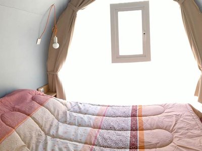 Cliquez pour découvrir toutes les photos de l'HÉBERGEMENT ! bungalow toilé - Les Philippons photo 3